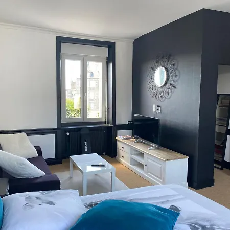 Spacieuse Dans Maison Renovee 3* Granville