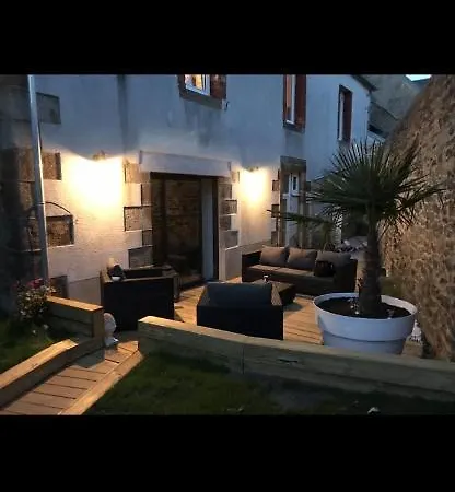 Spacieuse Dans Maison Renovee Bed & Breakfast *