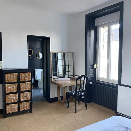 Spacieuse Dans Maison Renovee *